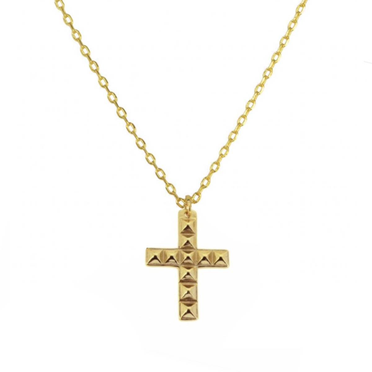 collar con una cruz grande